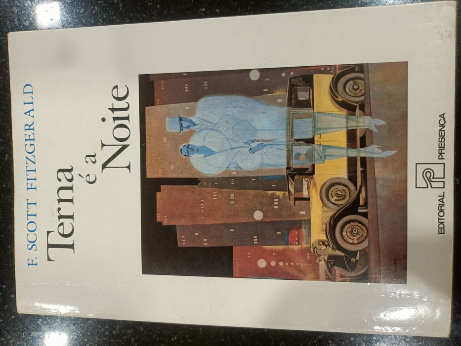 Vendo o livro Terna é a Noite