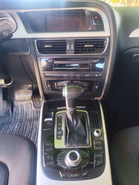 Audi A4 sedan 2015