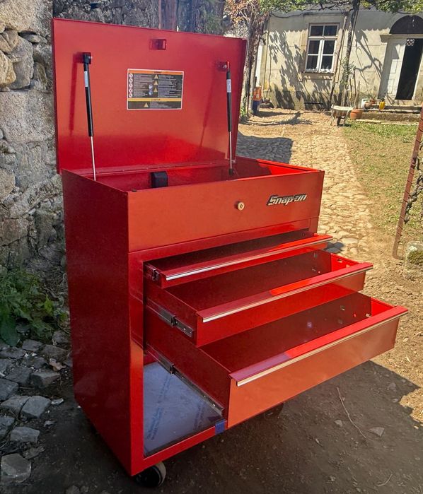 Novo Carrinho de ferramentas Snap-on de 81 cm com três gavetas - KRSC323