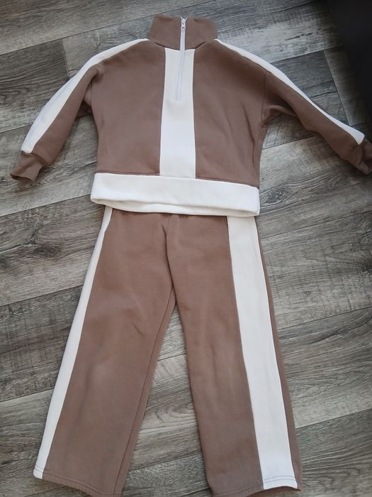 Теплий костюм на дівчинку