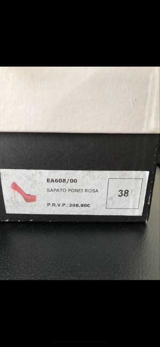 Sapatos salto alto Egidio Alves