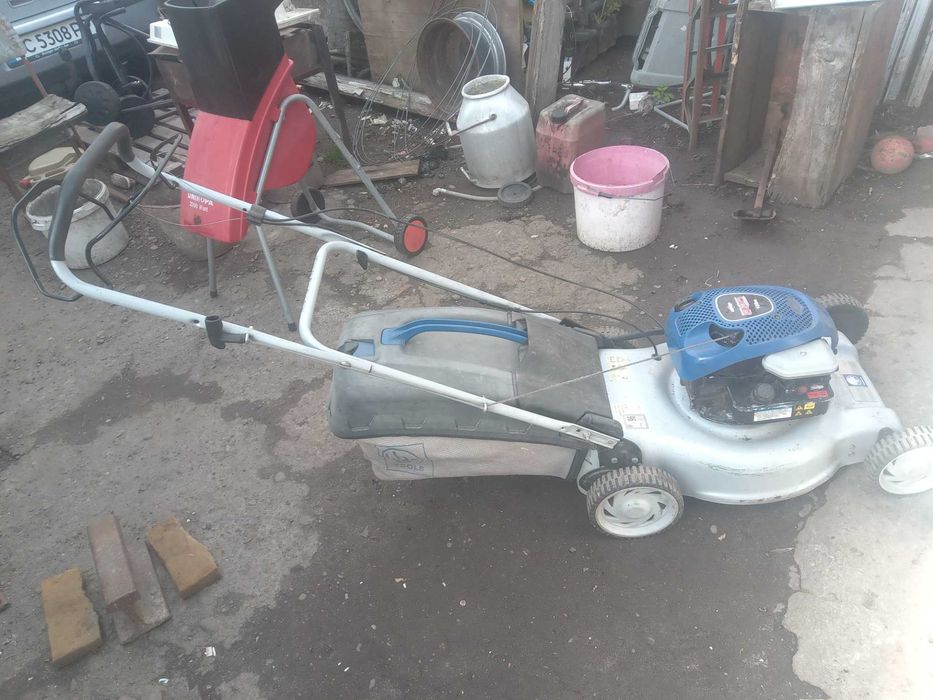 Газонокосарка бензинова LUX з мотором BRIGGS STRATTON з Німеччини.