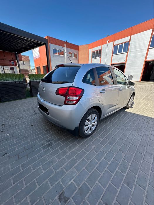 Оренда прокат авто лафет Flat out