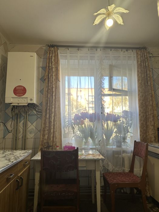Продам простору 3-кімнатну квартиру в Розсошенцях