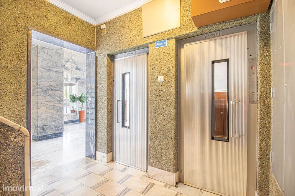 Apartamento T4 - Algés