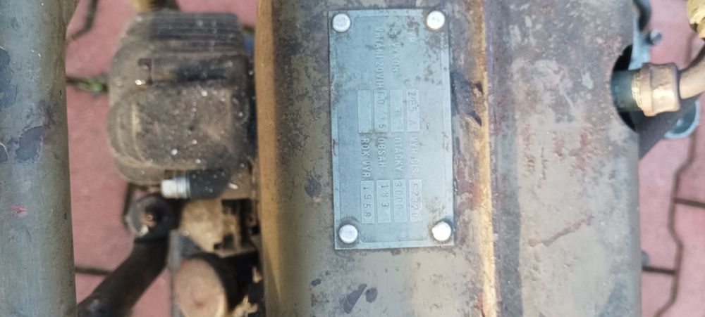 Agregat prądotwórzczy zabytek 1958 rok