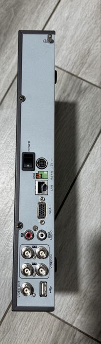 Hikvision DS-7204