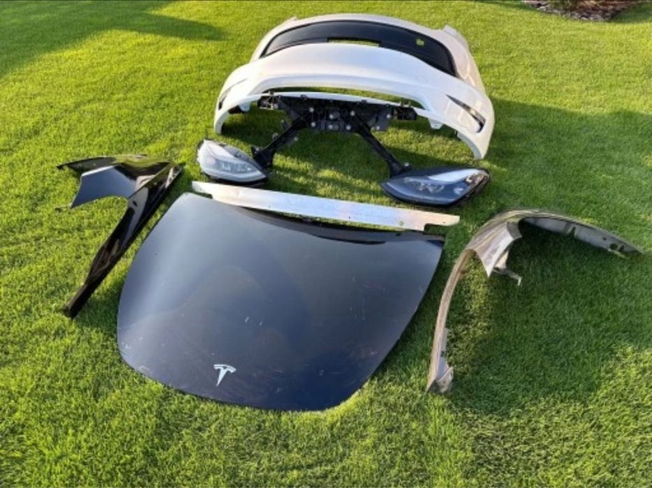 Tesla Model Y капот,бампер,крило,фари