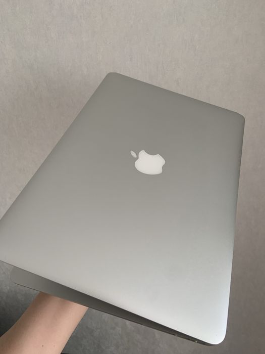 Ноутбук Macbook Air 13, зарядка, сумка