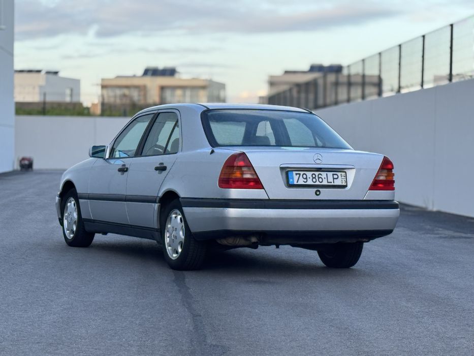 Mercedes-benz c220 D