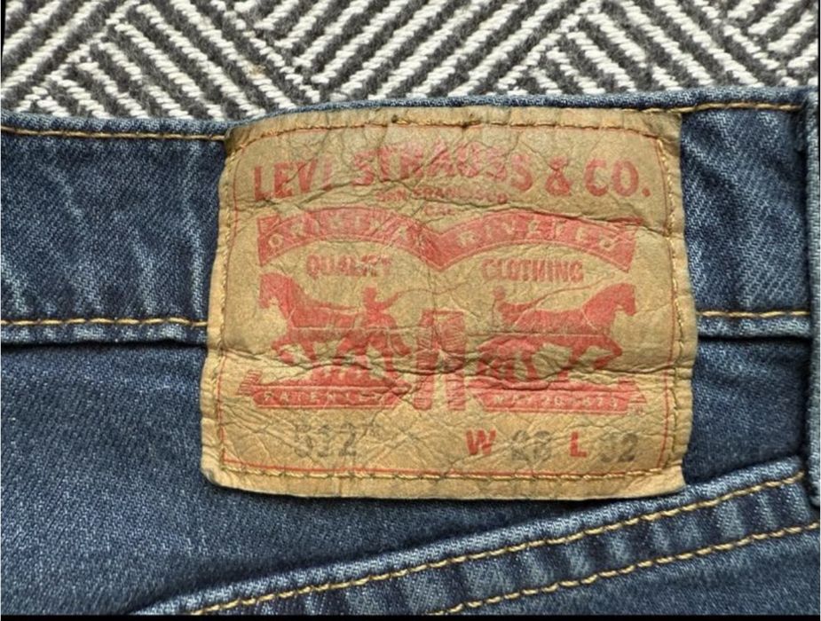 Оригінальні джинси levi’s 512 w28