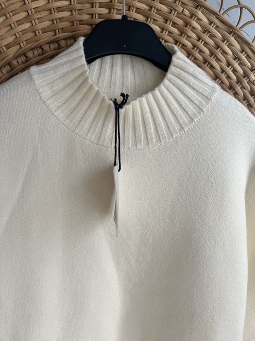 Nowy śmietankowy sweter od Z Studio Premium