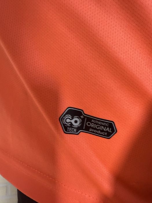 Продам форму для футбола новая