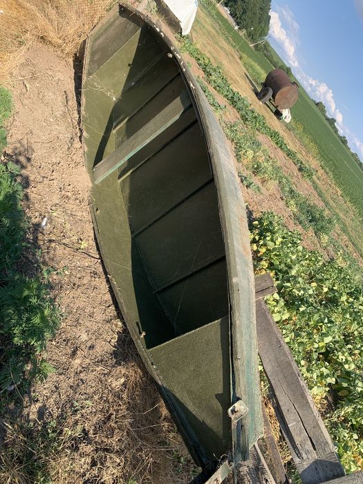 Продам металевий човен