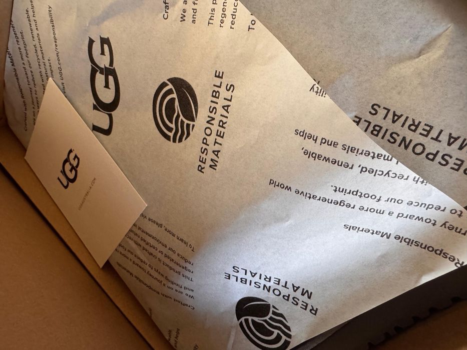 Vendo Botas UGG cinza