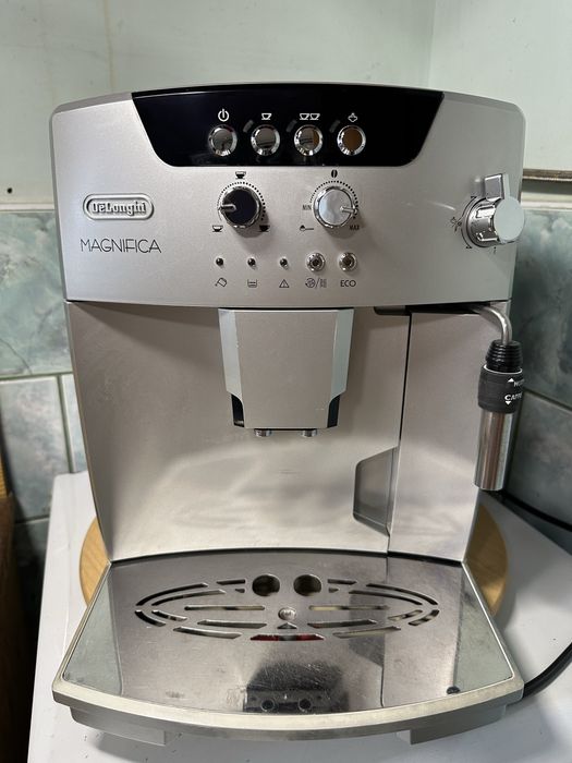Продам кавомашину Delonghi