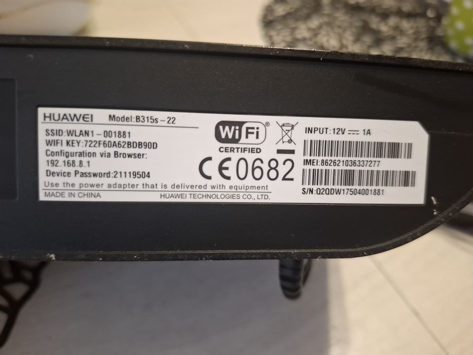 Ruter Huawei z zasilaczem nowym
