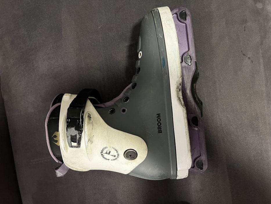 Rolki agresywne Razors Shift 43 flat raign