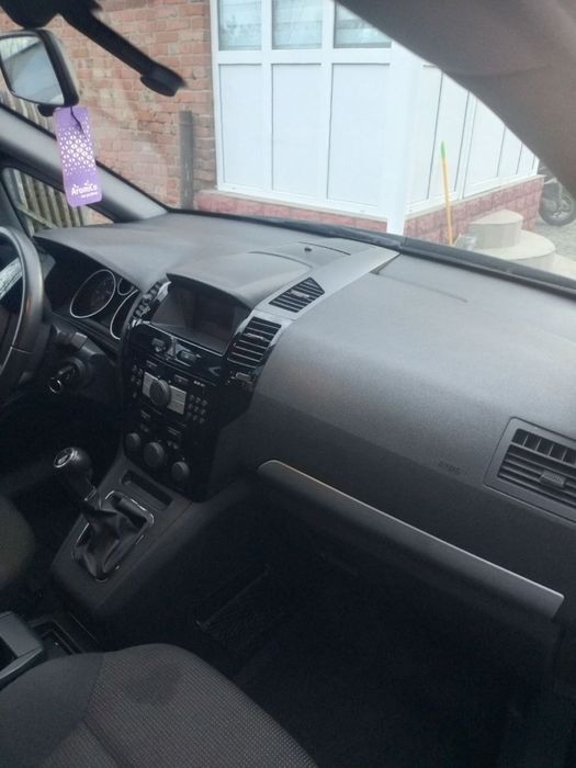 Продам Opel Zafira 2013