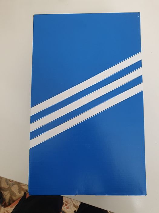 Ténis adidasnovos em caixa