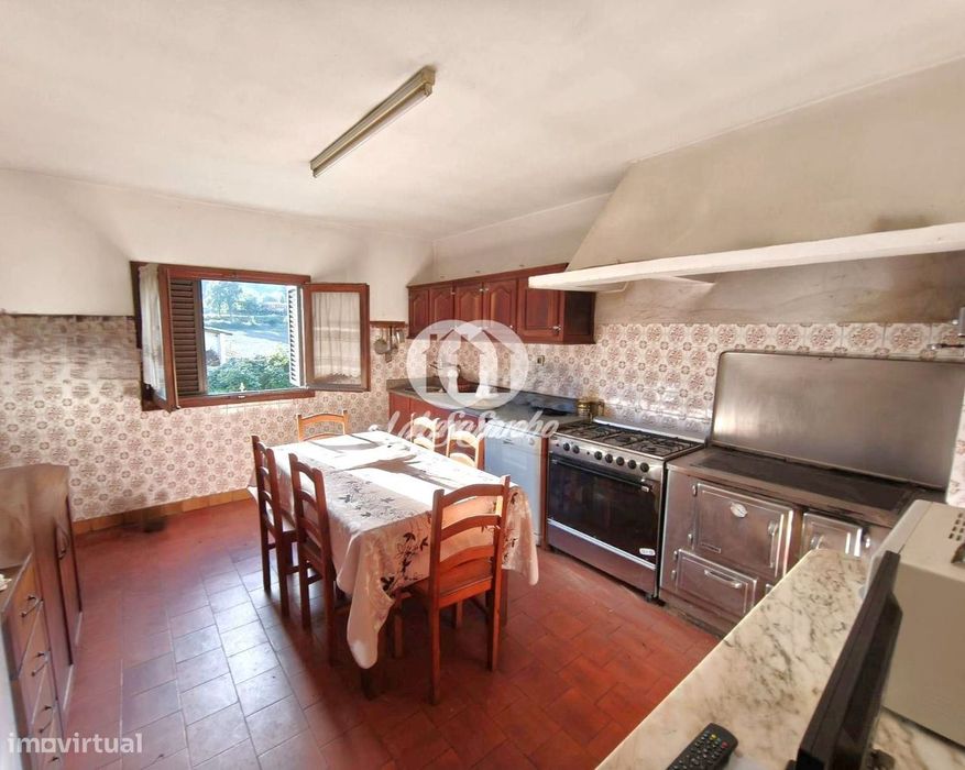 Casa com terreno em Barcelos