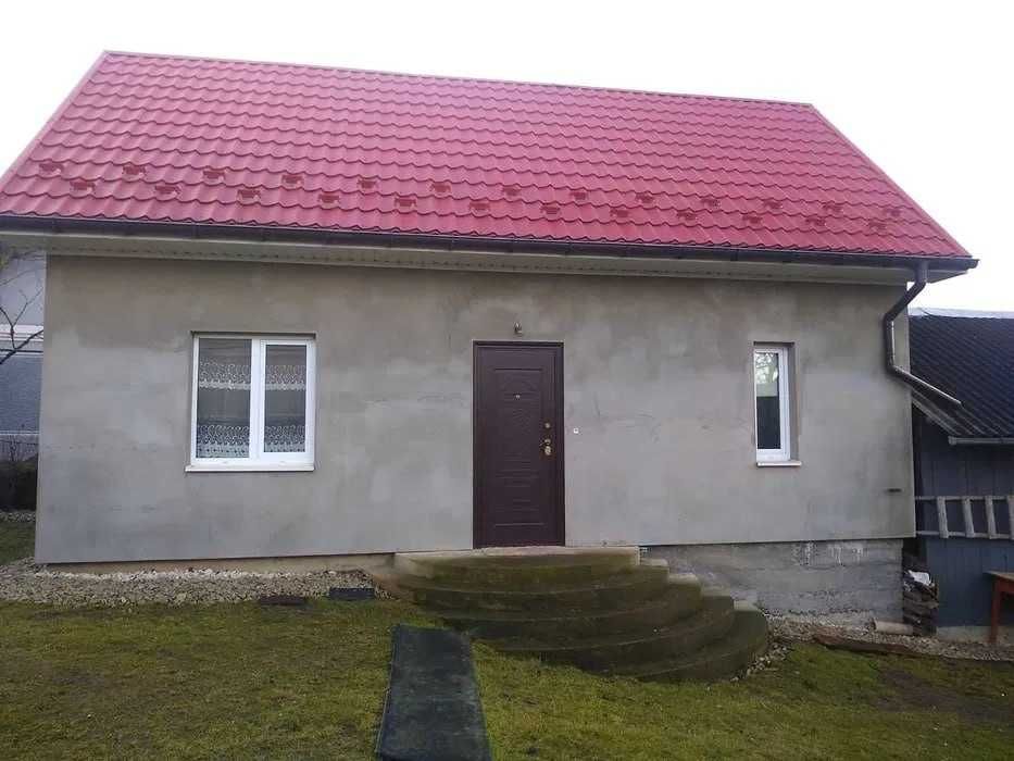 Продаж двох цегляних будинків із санвузлом 168м2 + 61сот землі