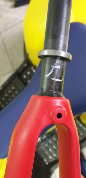 Szosowy Widelec Carbon Karbonowy F-25