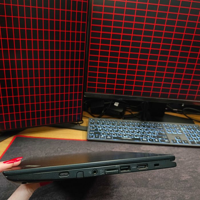 Сенсорний ноутбук трансформер Lenovo Yoga 370 Touch i5 16/256gb SSD