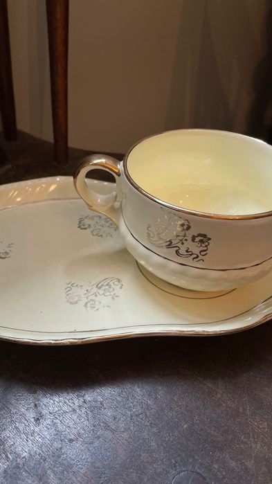 Cup with Saucer64750935810819122