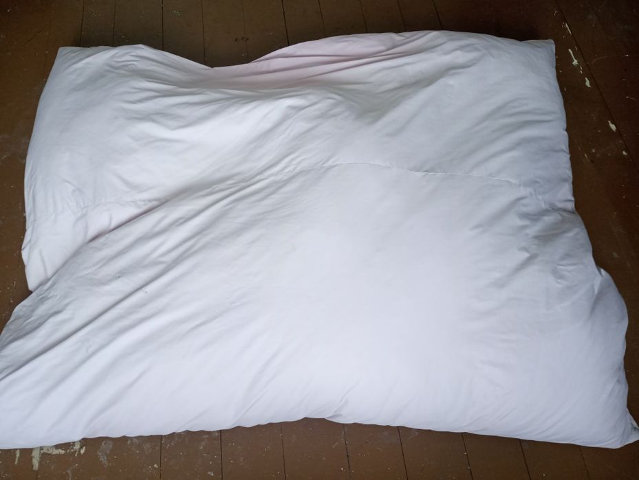 Oddam pierzyne stan dobry