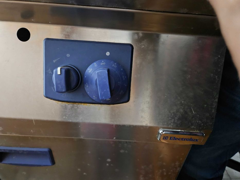 Banho maria ELECTROLUX com base com 5 recipientes gastronor