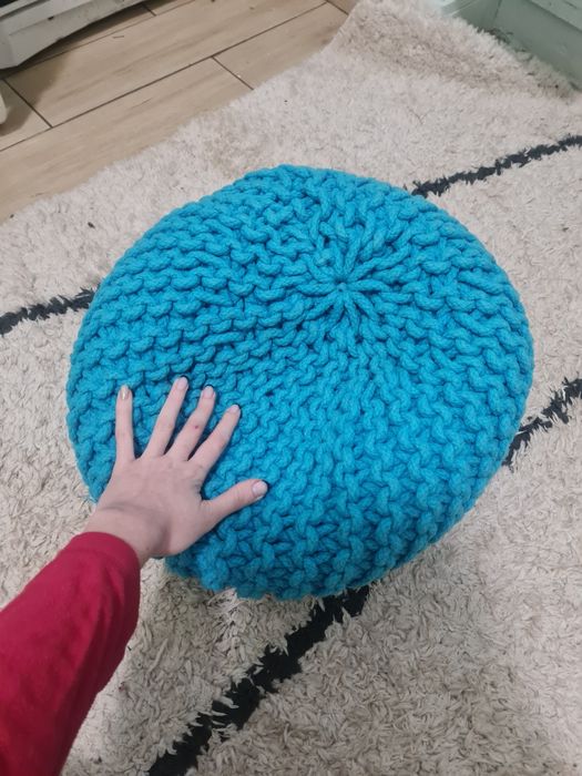 Пуф маленький гарний стан