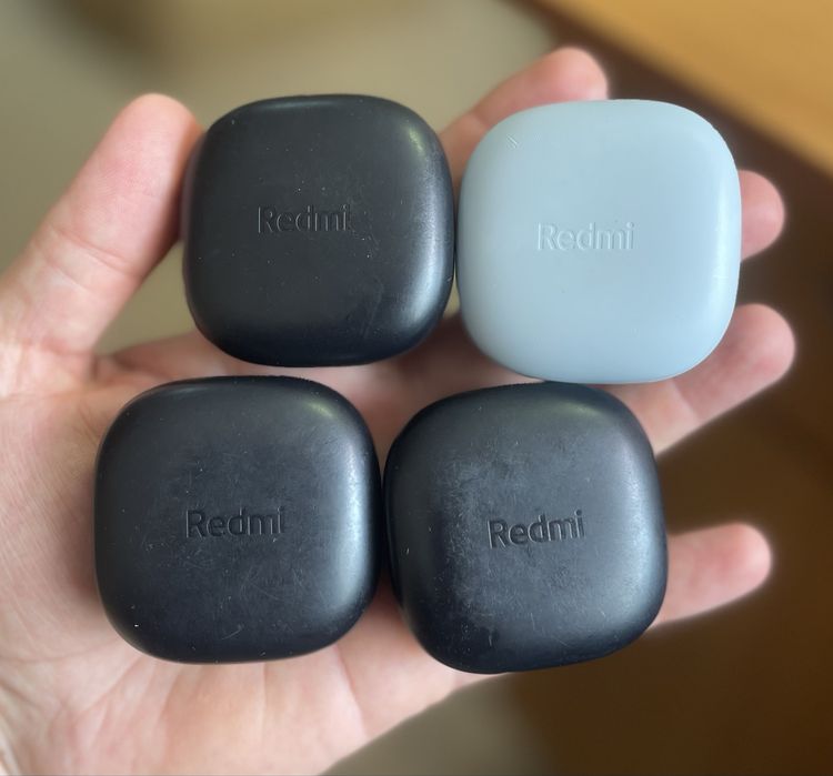 Кейс для наушников Xiaomi Redmi Buds 6 Play б/у