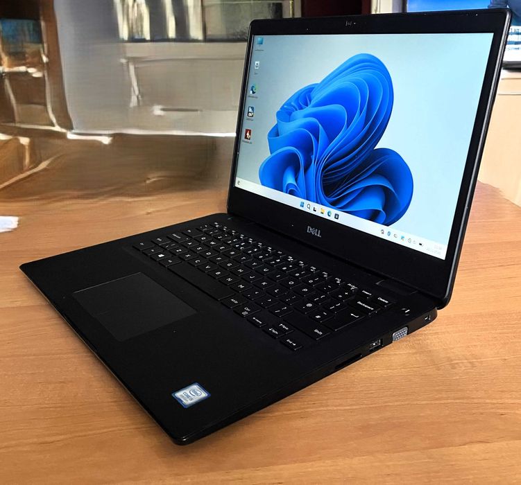 Laptop DELL LATITUDE 3460 14” Intel® Core™ i5 8GB 256GB SSD HD Windows 11