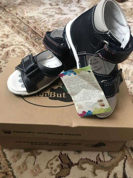 Шкіряні нові босоніжки Ren but для хлопчика