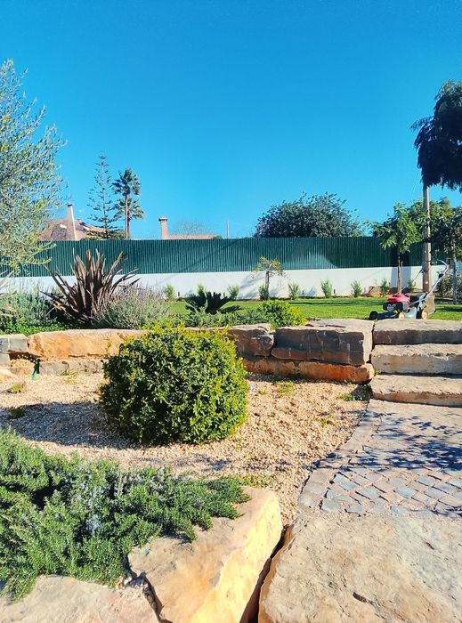 Jardins e Manutenção