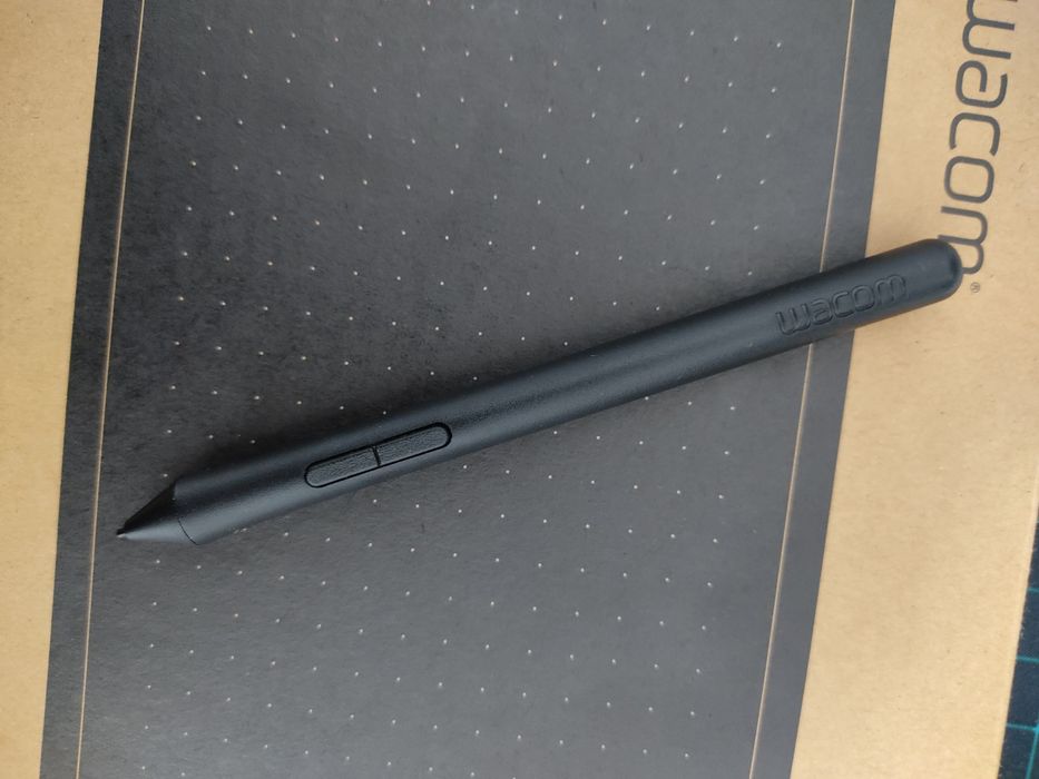 Mesa digitalizadora One by wacom tamanho M **quase nova**