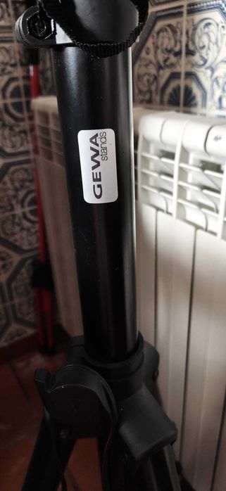 Sistema de Som Yamaha StagePas 400i + Tripés