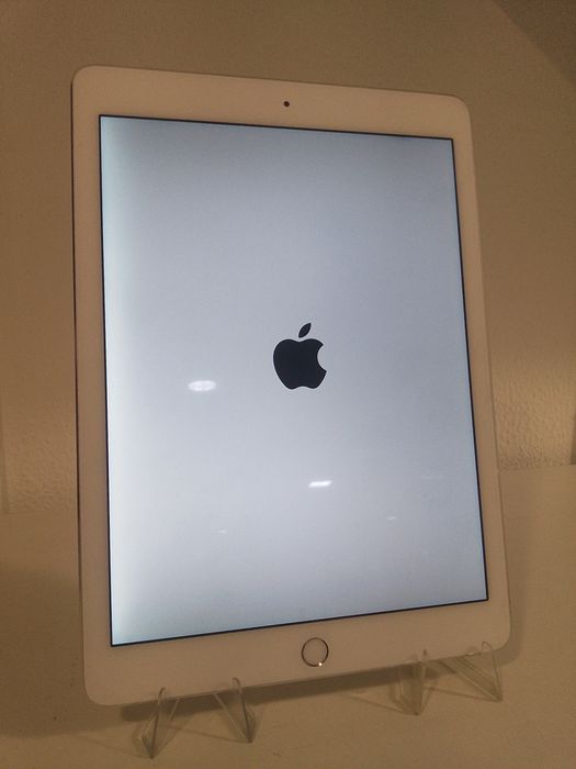 iPad Air 2  (Apple)