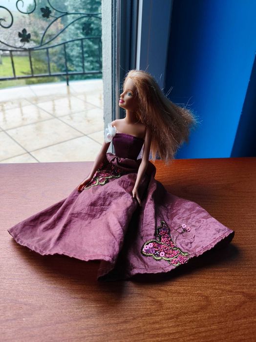 Lalka Barbie w sukni wieczorowej