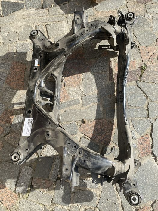 Підрамник задній, під ремонт, Tesla Model 3