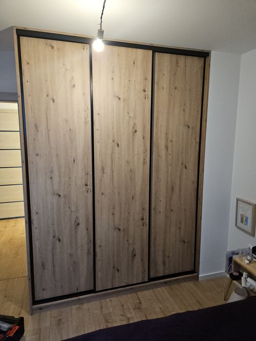 Szafy skos, Szafy w zabudowie, Garderoby.