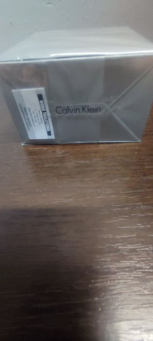 Sprzedam wodę toaletową truth Calvin clein
