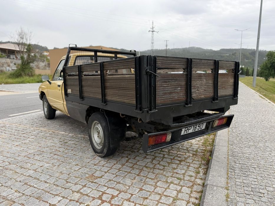 Toyota Hilux 2.4D LN56