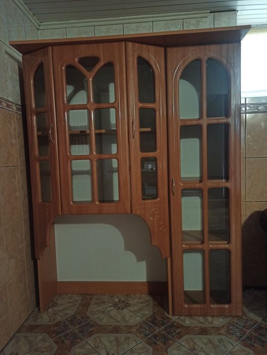 Стєнка у вітальню