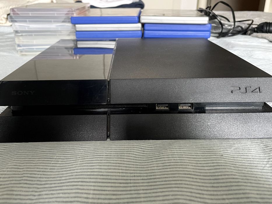 PlayStation 4 + 3 comandos
