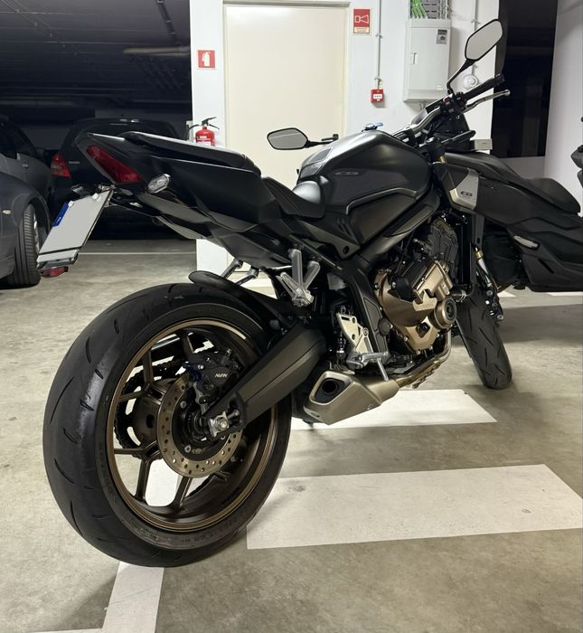 Honda CB650R E-Clutch