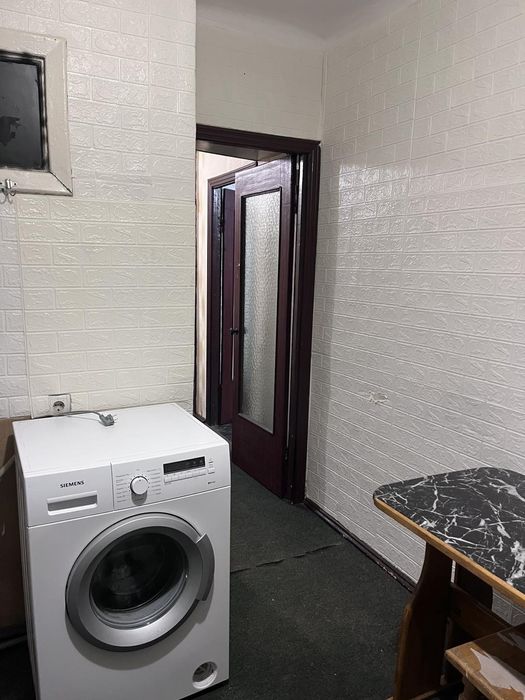 Терміново здається 1-нокімнатна квартира.