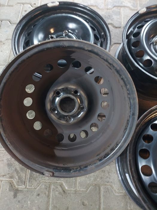 4x felgi stalowe 6J X15 ET 47 VW Golf 5 Touran orginalne!