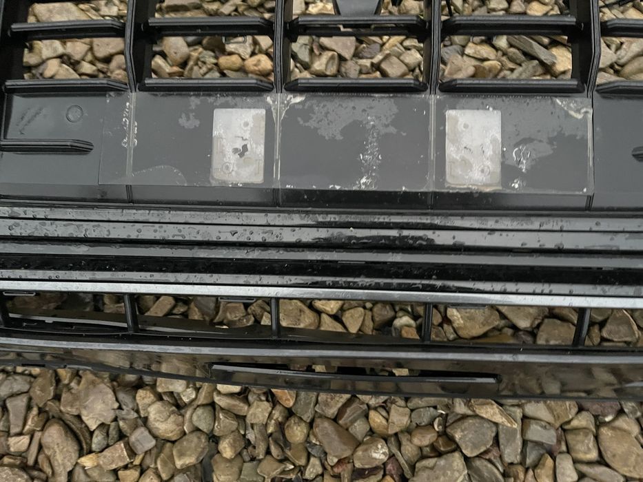 Передній бампер комплектний колір 6Y / Z7S AUDI Q8 4M8 2018-2022